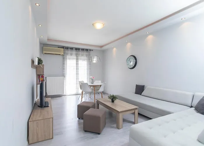 Апартаменты Houseloft Commercial Central