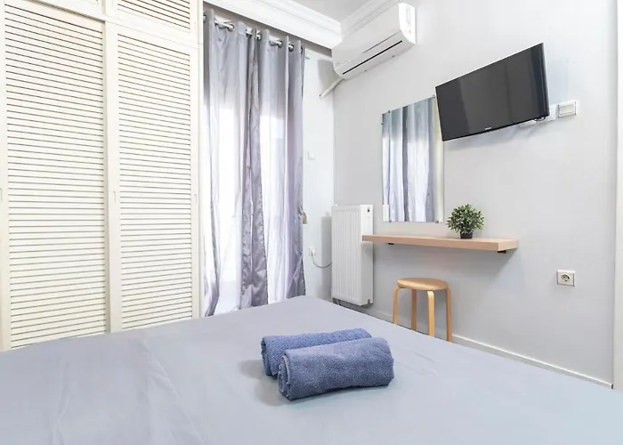 Houseloft Commercial Central *