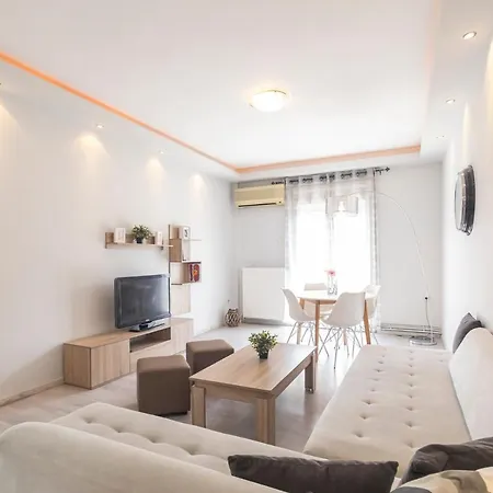 Διαμέρισμα Houseloft Commercial Central *