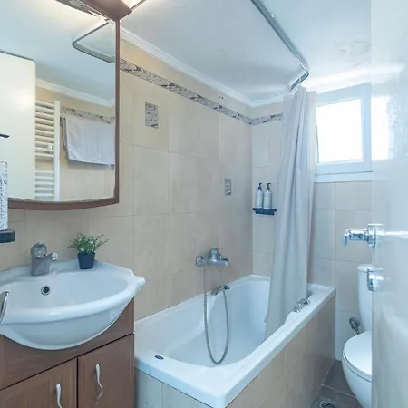 Houseloft Commercial Central Διαμέρισμα *