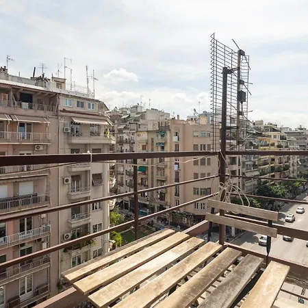 Houseloft Commercial Central Διαμέρισμα *